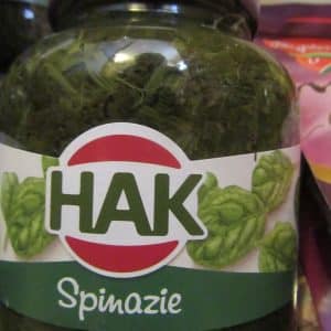 Spinach chopped by Hak