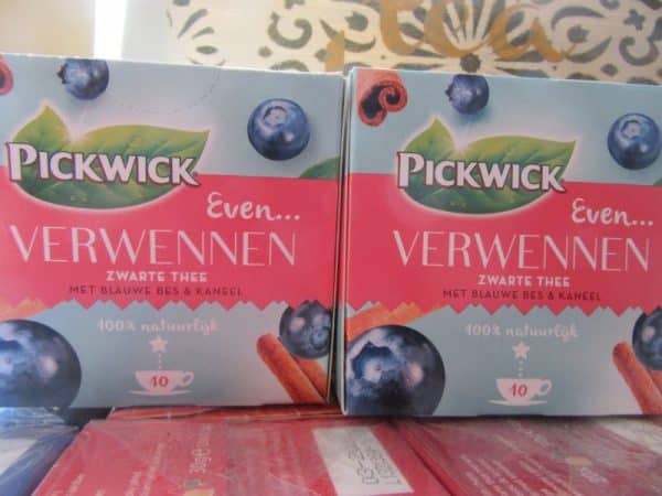 Pickwick Black Tea with Fruit and Spice